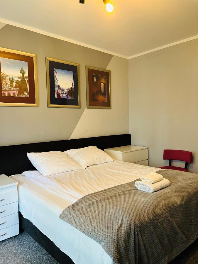 Airport Comfy Guest Home Warszawa Eksteriør bilde