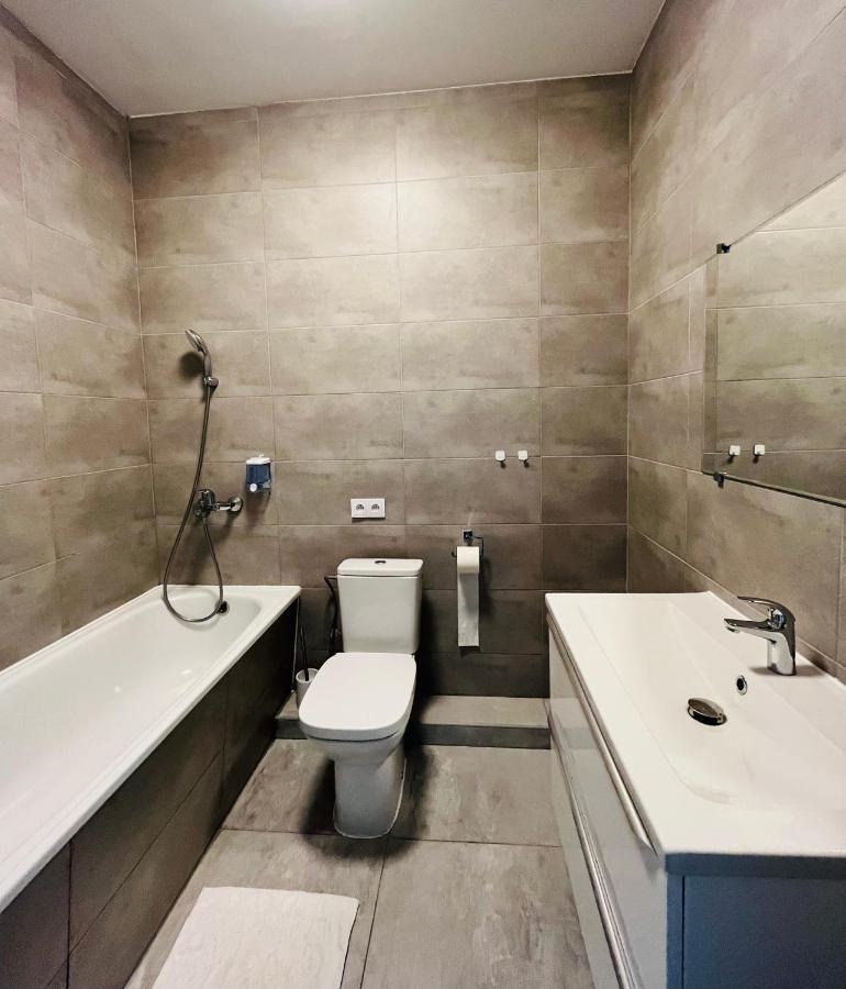 Airport Comfy Guest Home Warszawa Eksteriør bilde