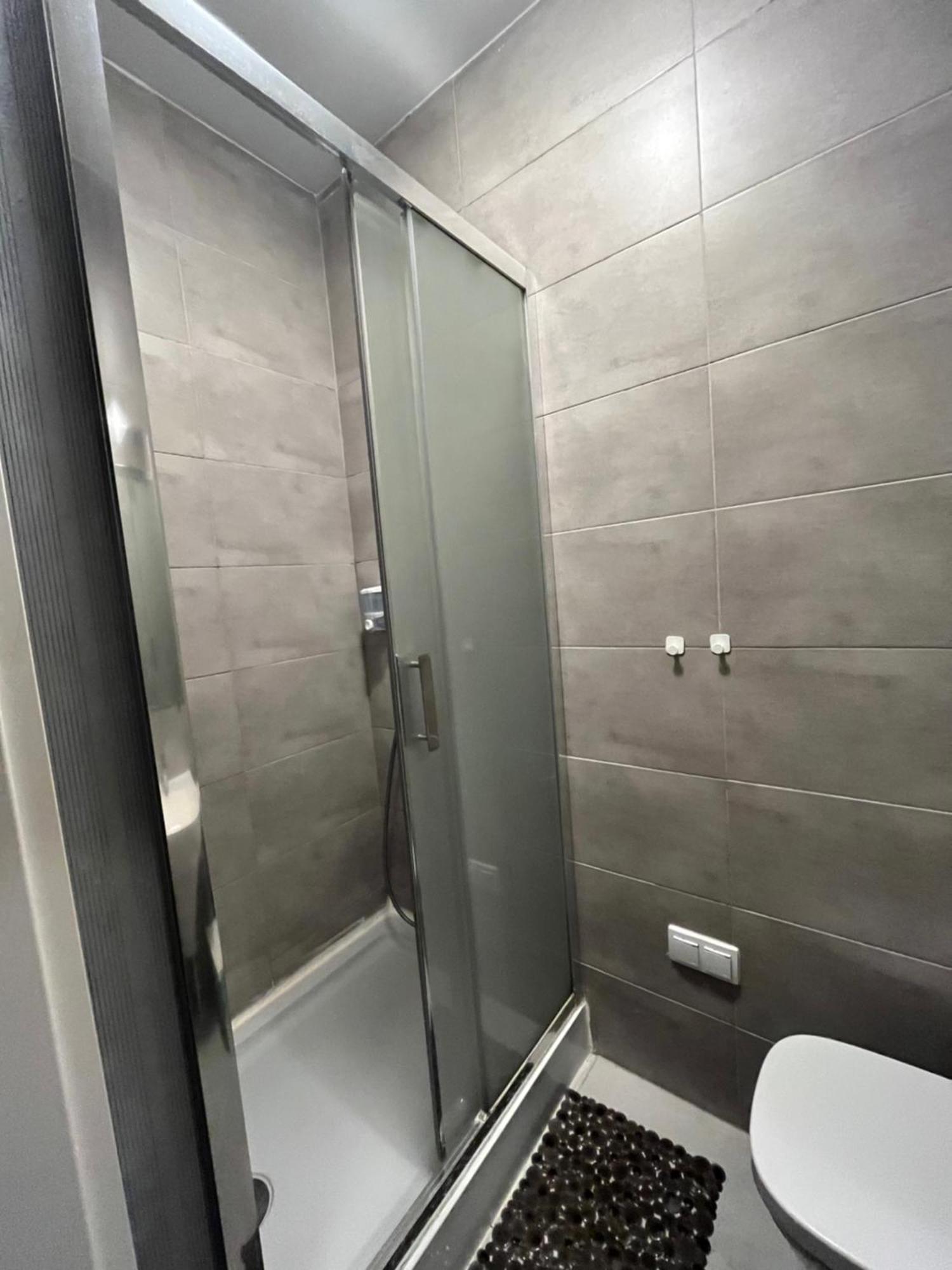 Airport Comfy Guest Home Warszawa Eksteriør bilde